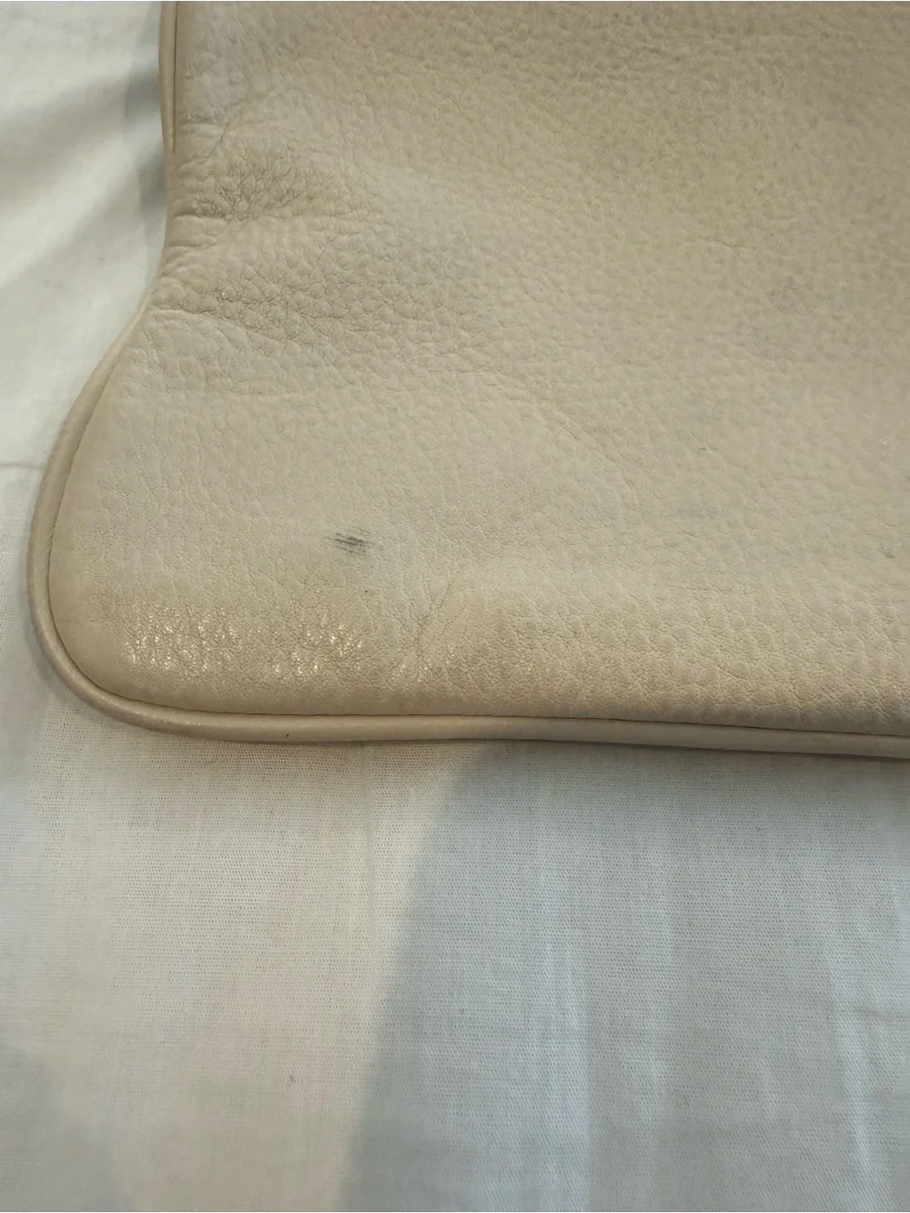 Tory Burch Ivory/Beige Pebbled Leather Shoulder Bag with Gold Logo